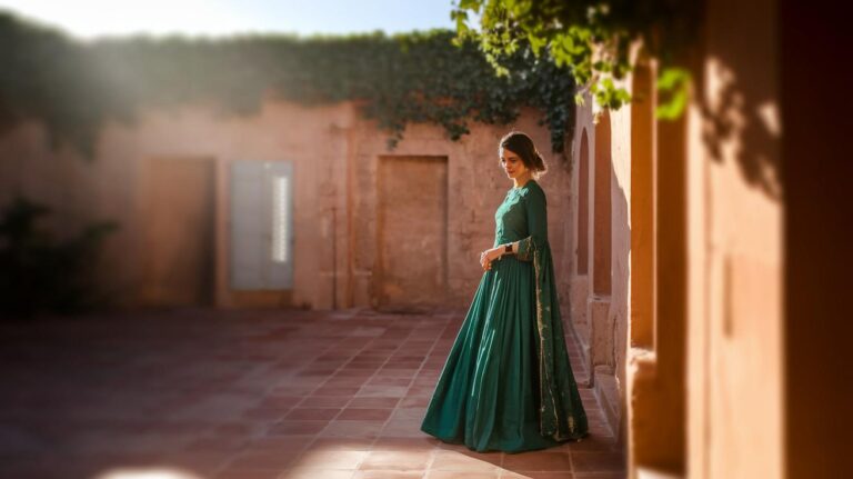 Pakistani Clothes: Bold, Timeless Elegance